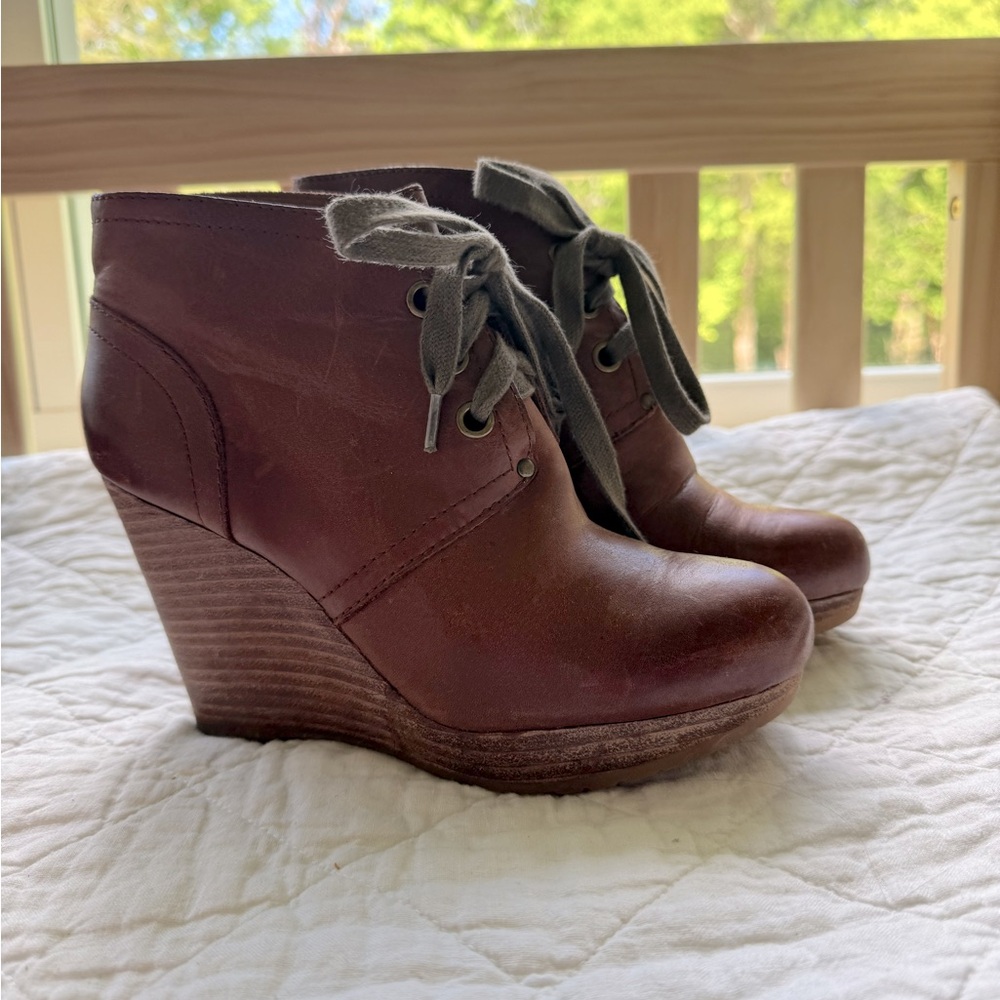 Lucky Brand Lace up leather Booties